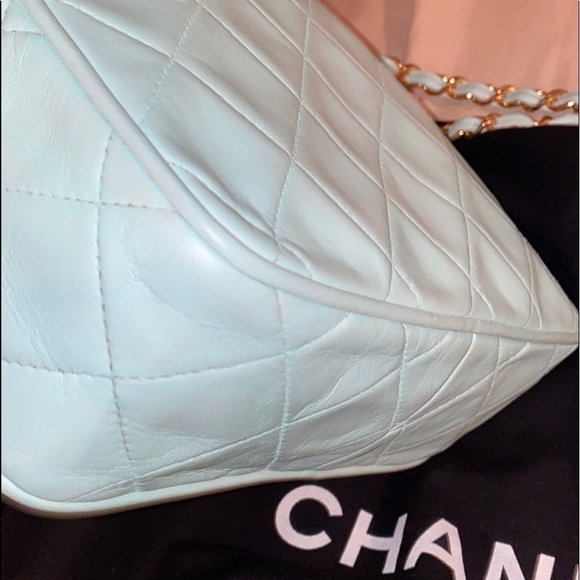 CHANEL 24k Lambskin ClassicFlap CameraBag - Picture 10 of 16